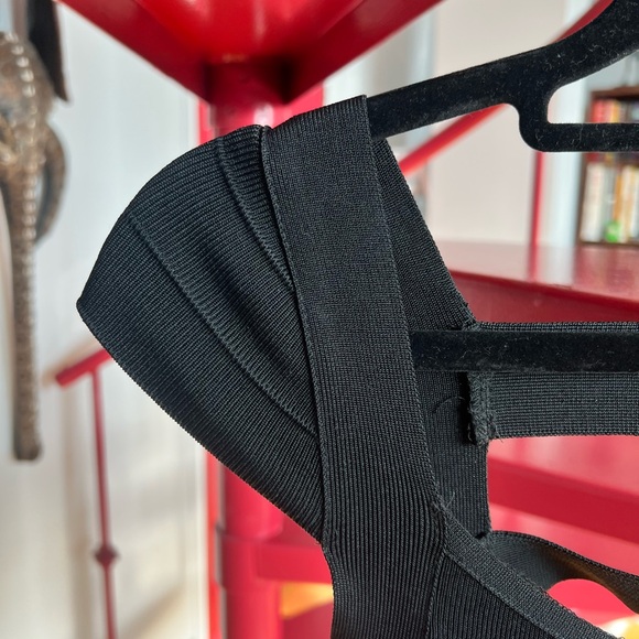 GUESS LA VINTAGE BONDAGE DRESS - Picture 2 of 3